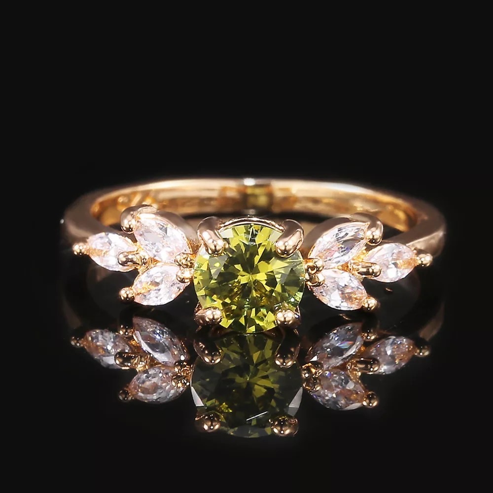 New Women’s Yellow Gold Plated Emerald Ring - Picture 5 of 6